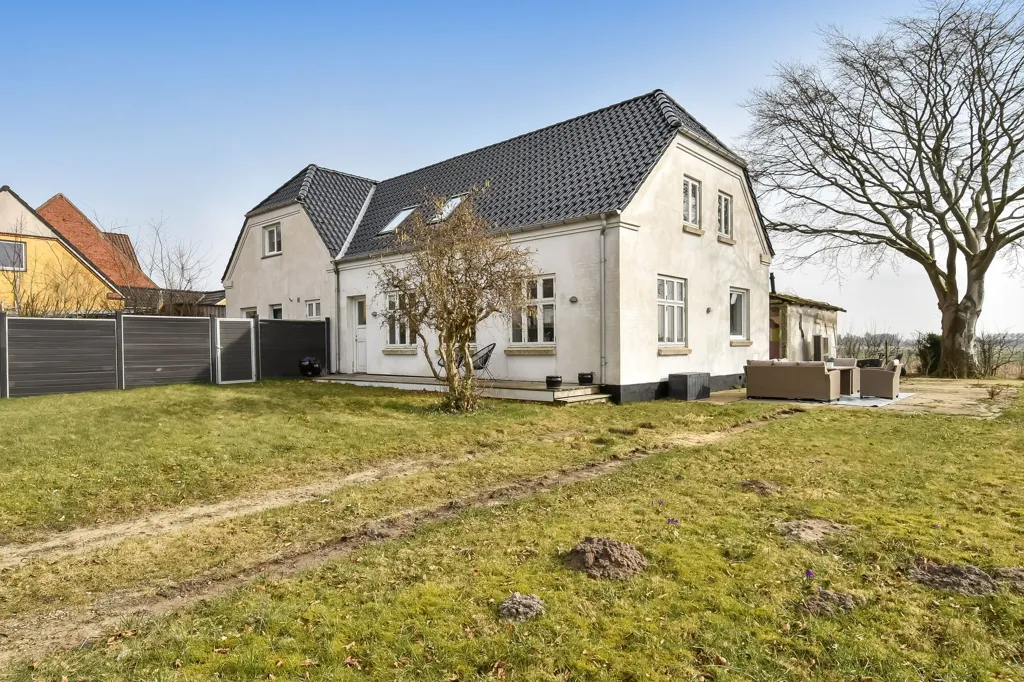 Maison 8 pièces à Give