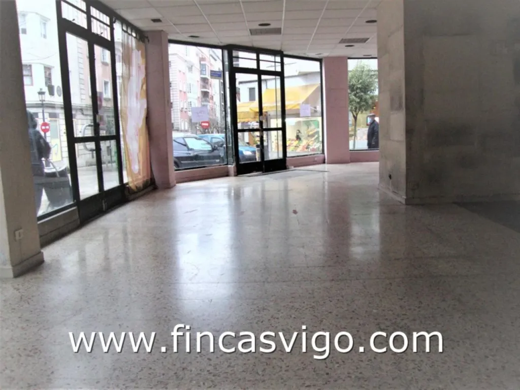 Hallway - Commercial Space with Strategic Location in Vigo