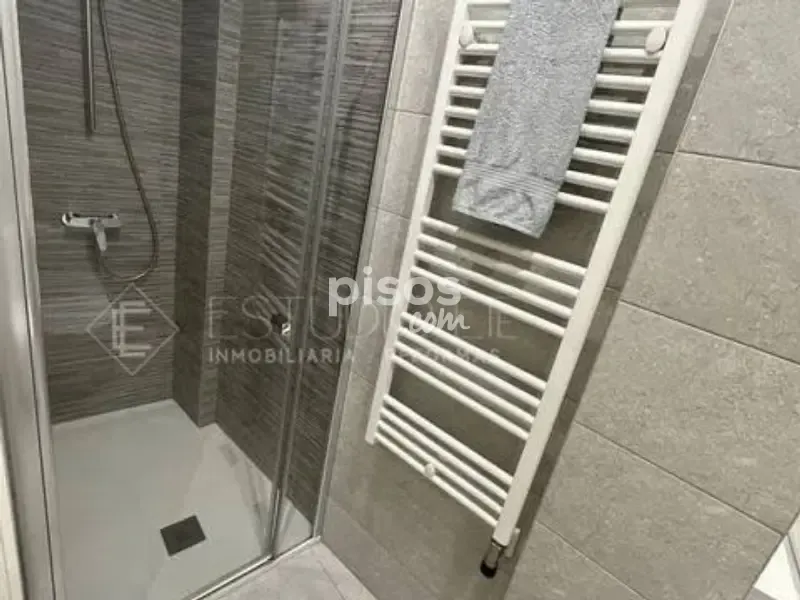 Salles de bain - Furnished Flat with Central Heating in Salamanca