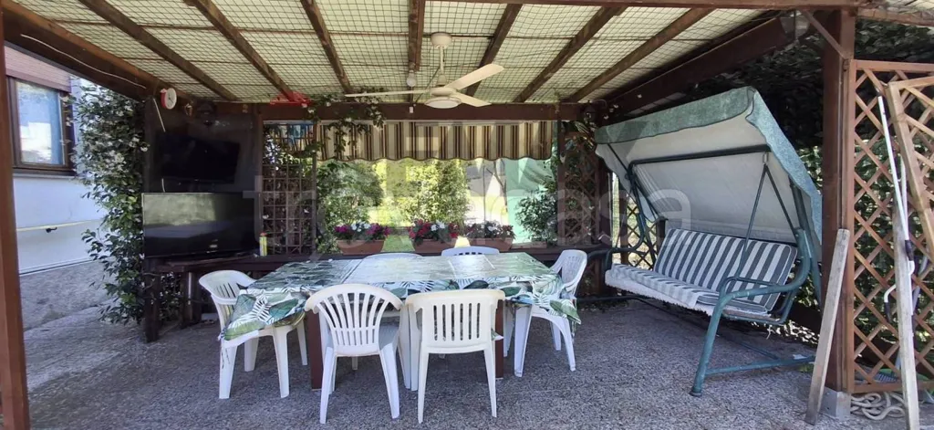Terrazza - Single-Level Villa with Private Garden in Paruzzaro