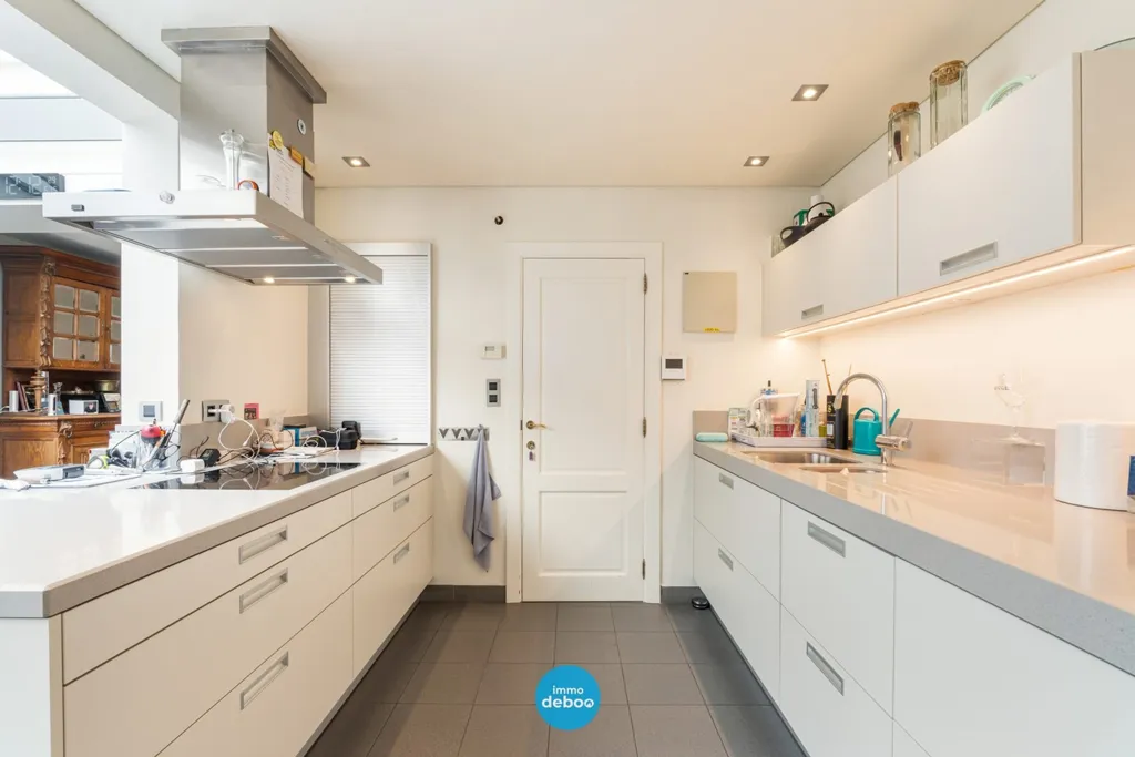 Köök - Ready-to-Move Apartment with Garden in Oostende