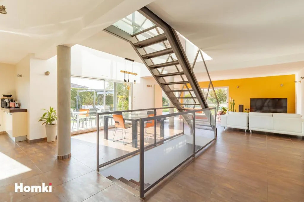 Toad - Contemporary Villa with Pool in Flourens