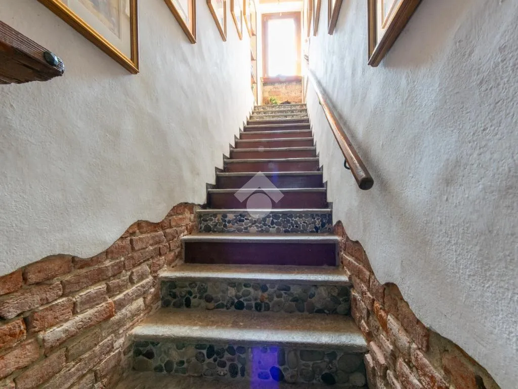 Pièces - Independent House with Garden in Breme