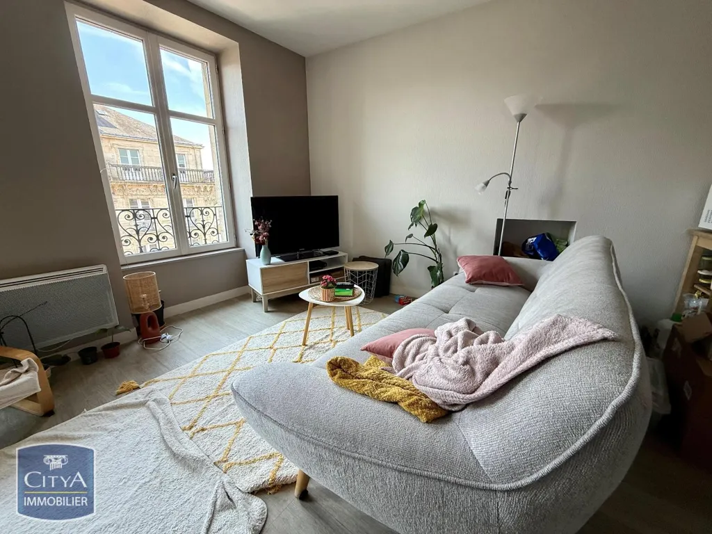 Soggiorno - 4-Bedroom Apartment in Alençon Centre
