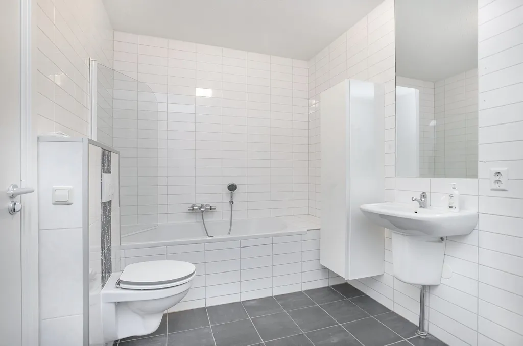 Bathrooms - Stylish 3-Bedroom Apartment in Hoofddorp