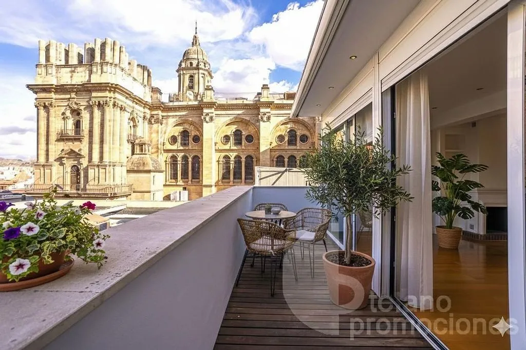 Terrazza - Duplex Penthouse with Cathedral Views in Málaga
