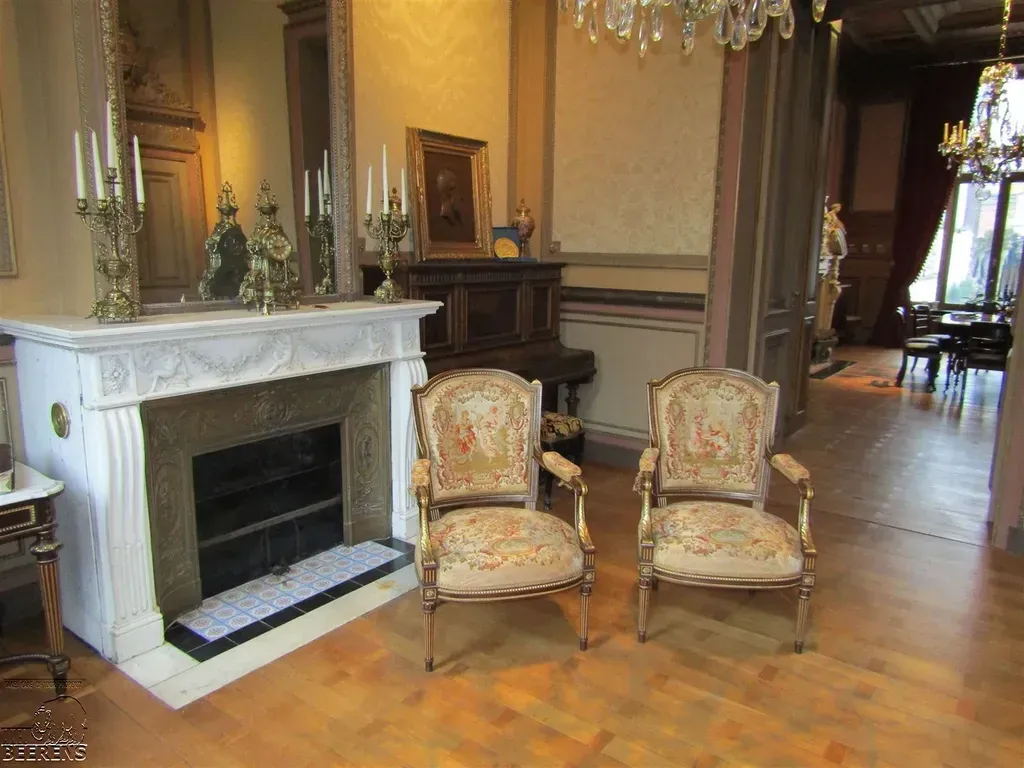 Séjour - Appartement Historique avec Jardin à Bruxelles