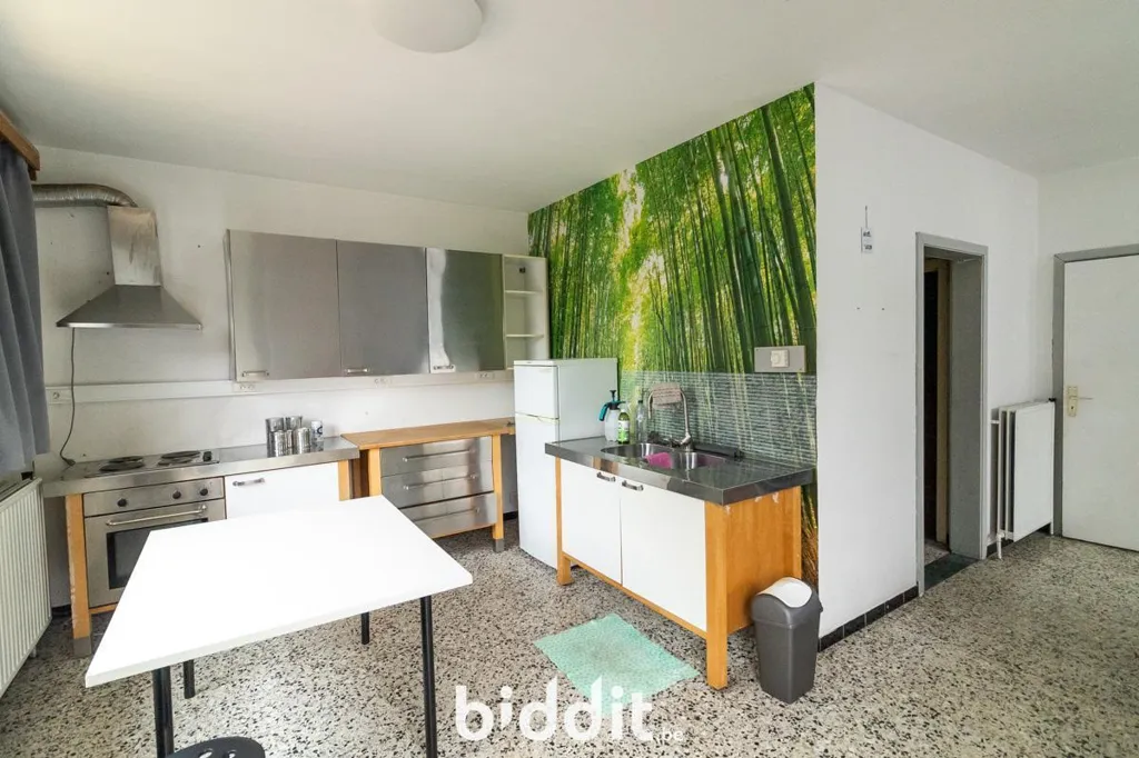 Köök - Renovatable House with Garage in Hasselt