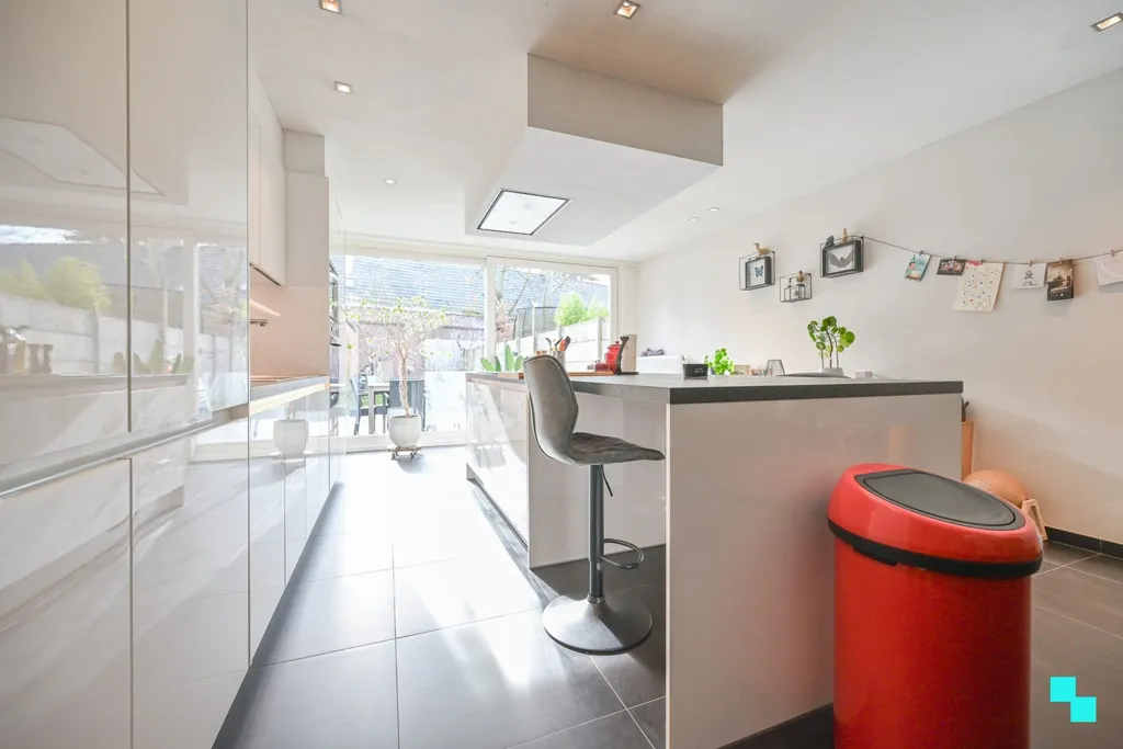Cuisine - Maison Rénovée avec Jardin à Izegem