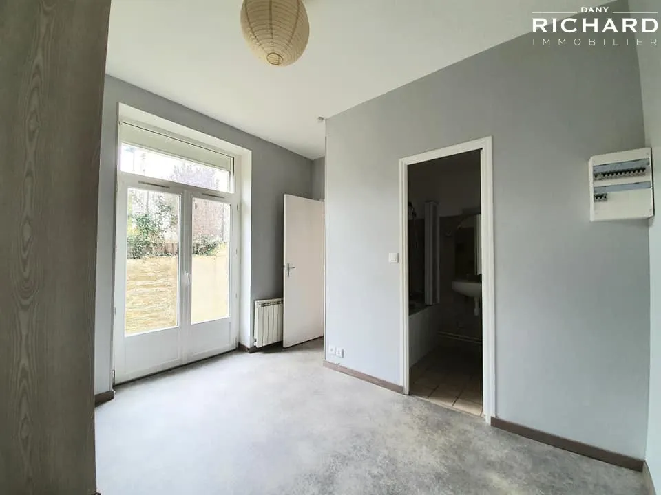 Toad - 1-Bed Flat with Terrace in Rennes