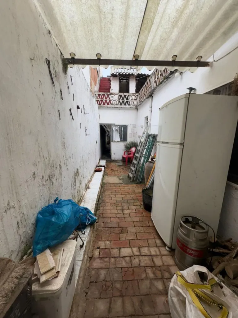 Aed - Traditional Townhouse with Patio in Orba