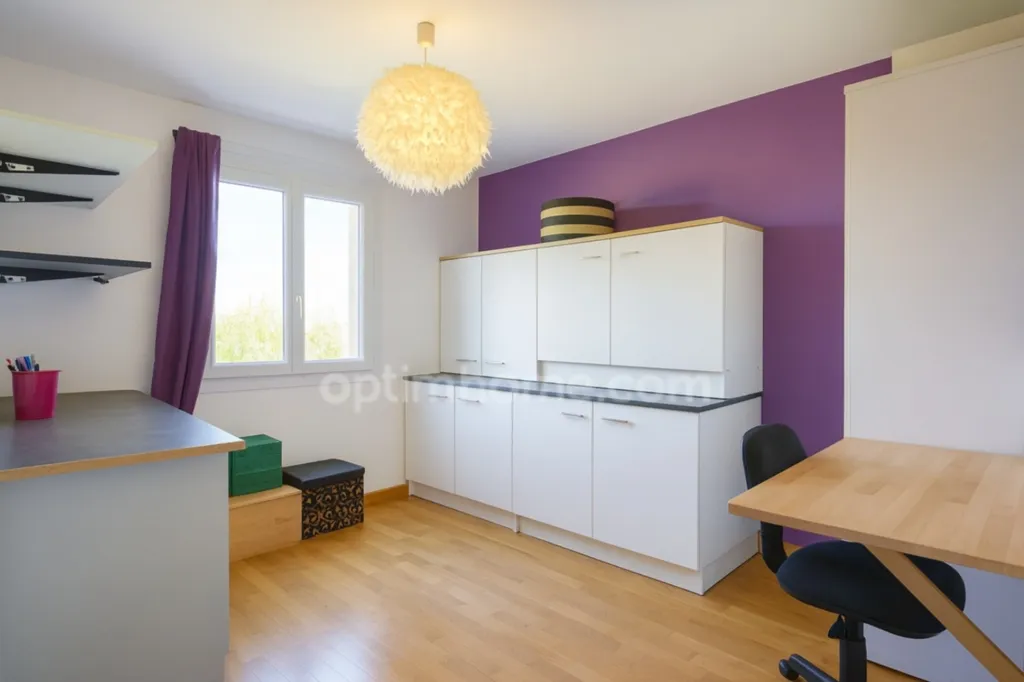 Cuisine - Maison Contemporaine avec Piscine sur les Hauteurs d'Auch