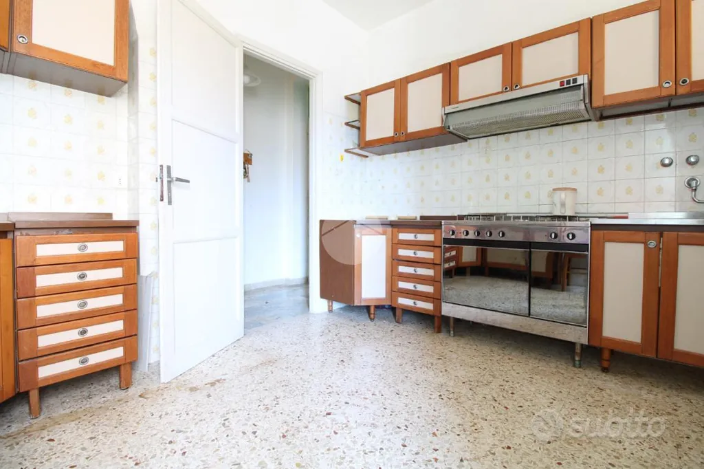 Köök - Three-Bedroom Flat with Veranda in Trapani
