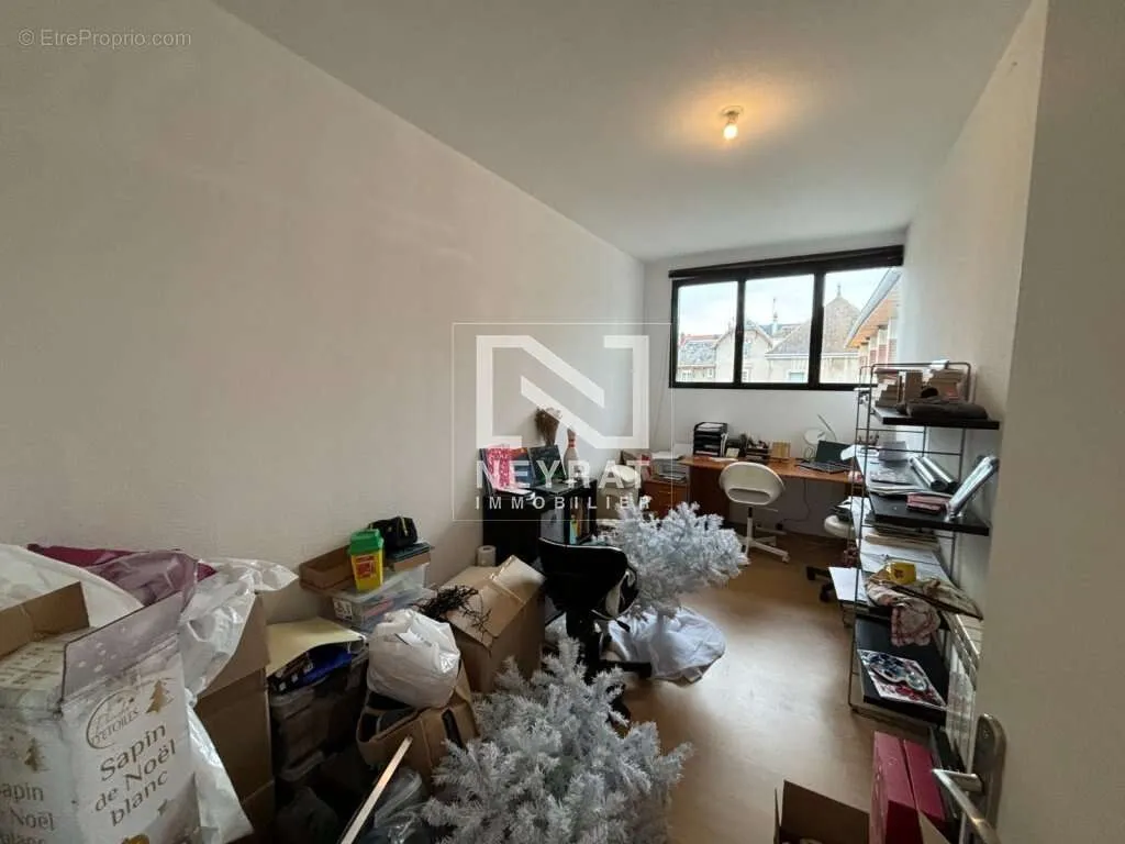 Pièces - Appartement Duplex avec Parking à Autun