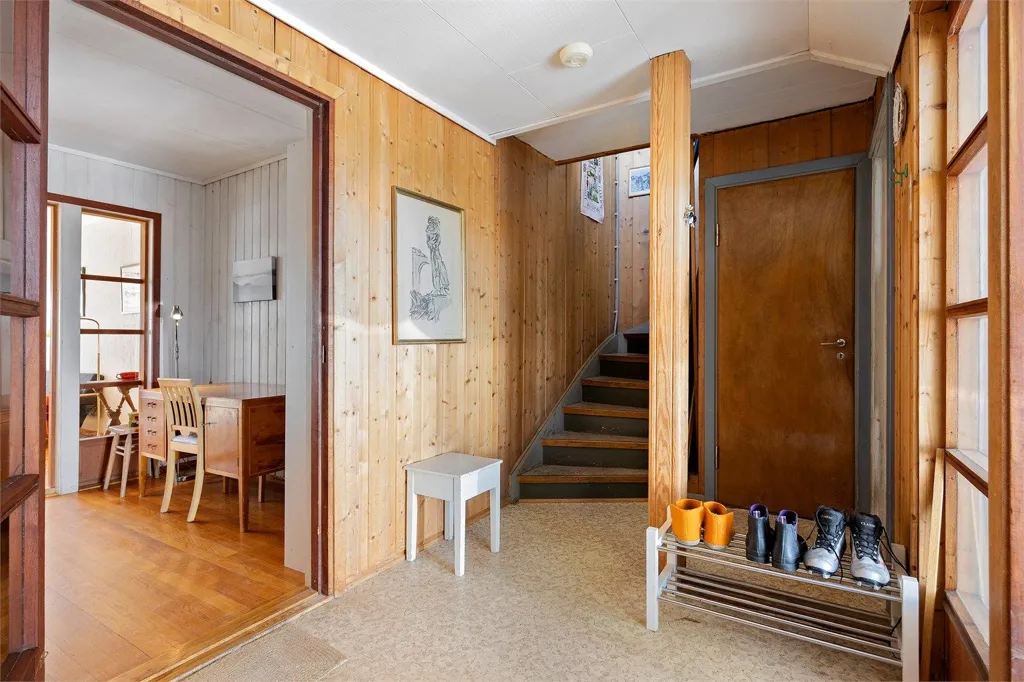hallway_entrance