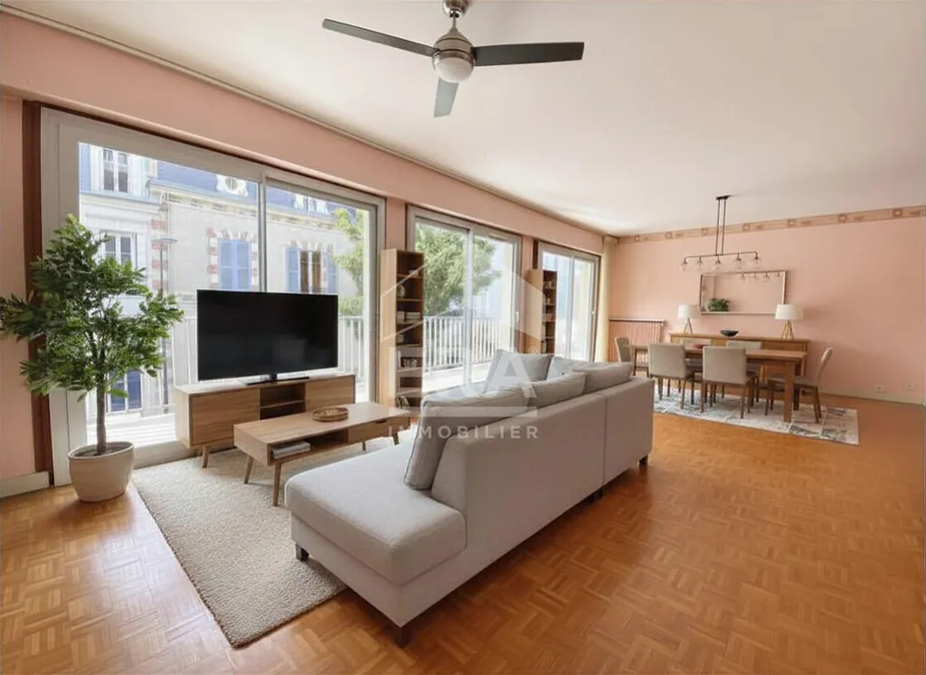 Elutuba - 3-Bedroom Apartment with Balcony in Orleans