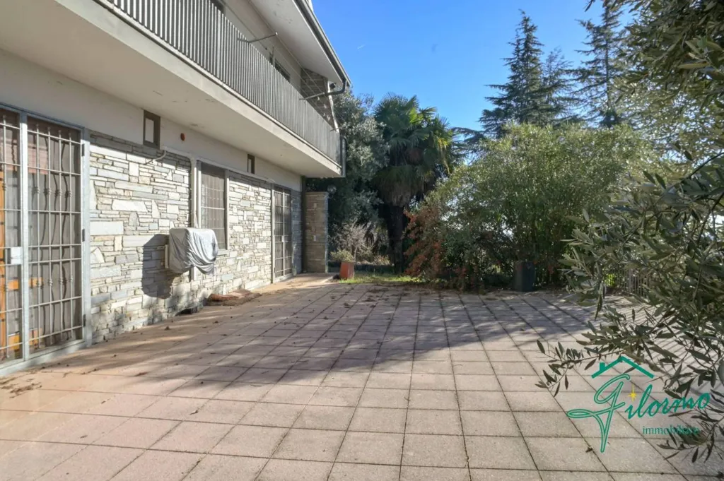 Terrasse - Rustic Villa with Terraces in Pino Torinese