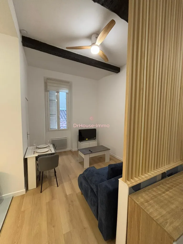Séjour - Appartement Rénové avec Balcon dans Le Panier