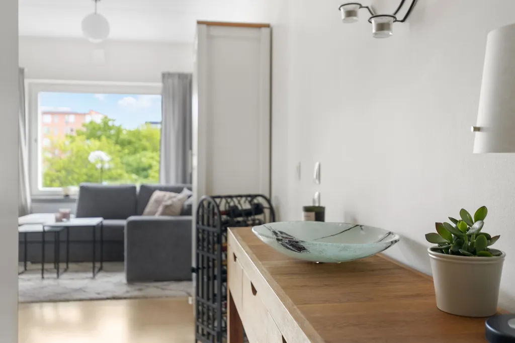 Entrée - Modern Flat with Balcony in Hässelby Strand