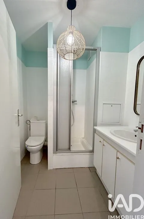 Salles de bain - Duplex Lumineux avec Balcons à Oeting