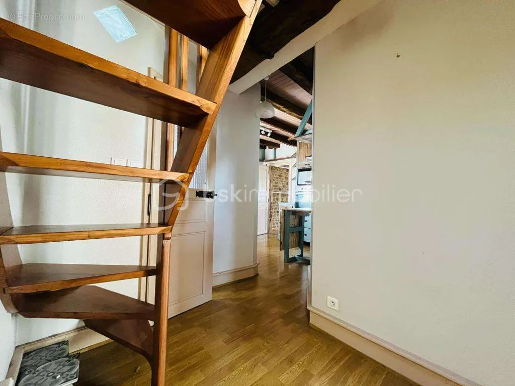 Toad - Duplex Apartment with Stone Walls in Historic Centre