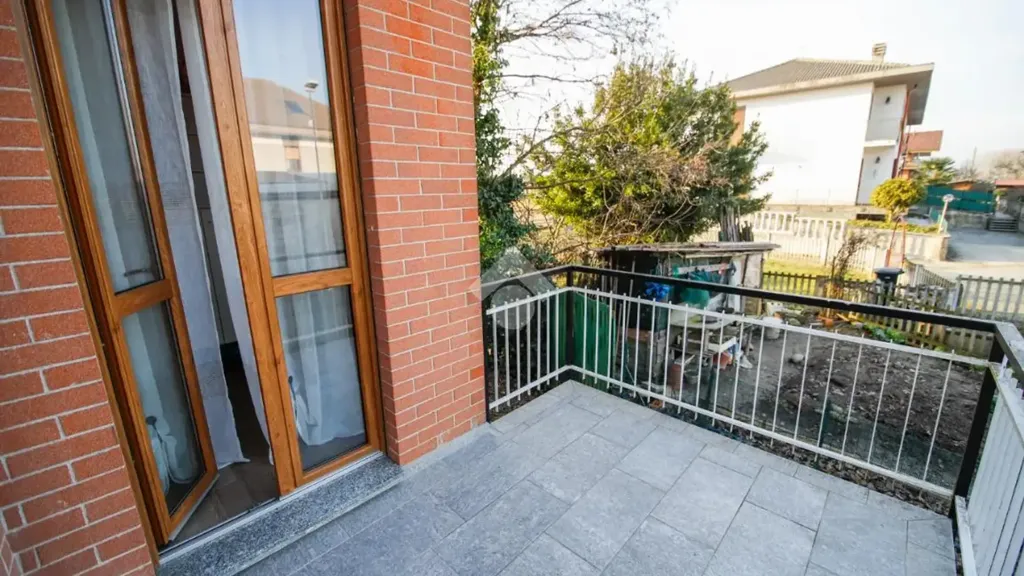 Balcon - Rustic Apartment with Triple Exposure in San Benigno Canavese