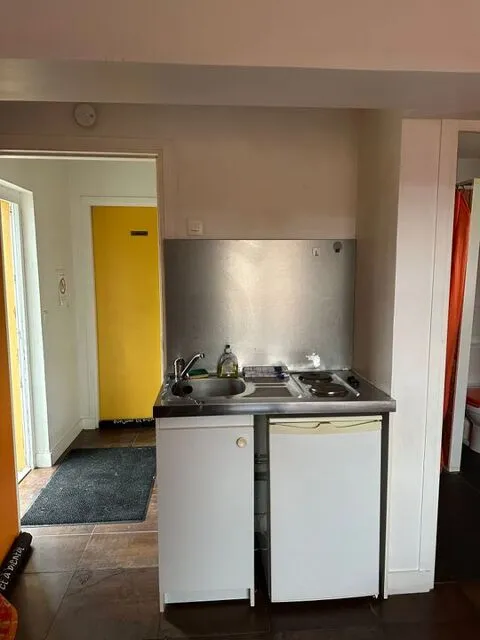 Köök - Studio with Balcony in Saint-Lambert