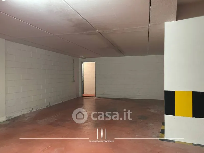 Garaaž - Apartment with Terraces in Ca' Savio Centre