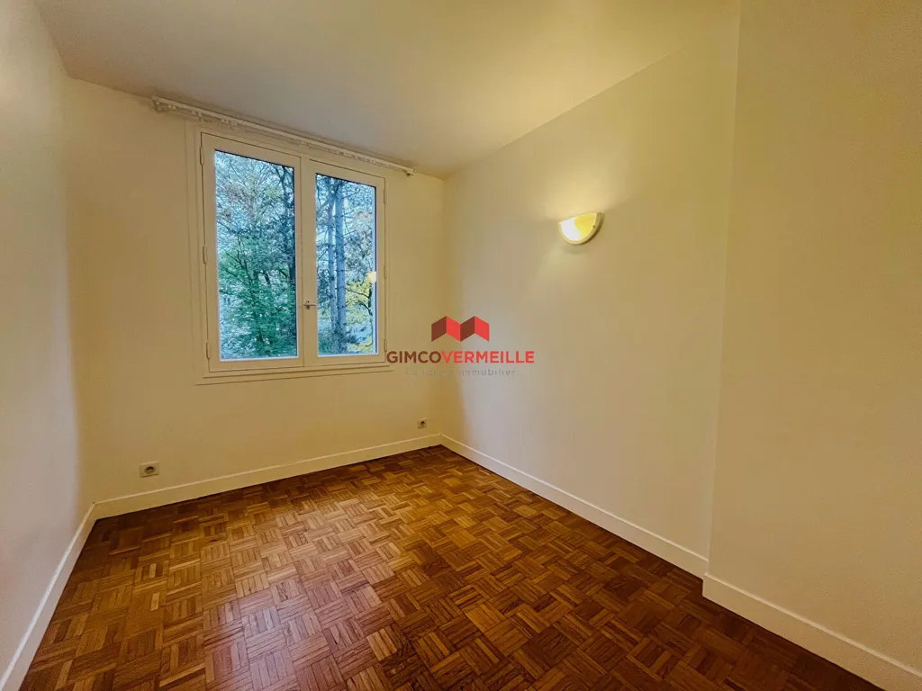 Pièces - Appartement 4 Pièces avec Balcon à La Celle-Saint-Cloud
