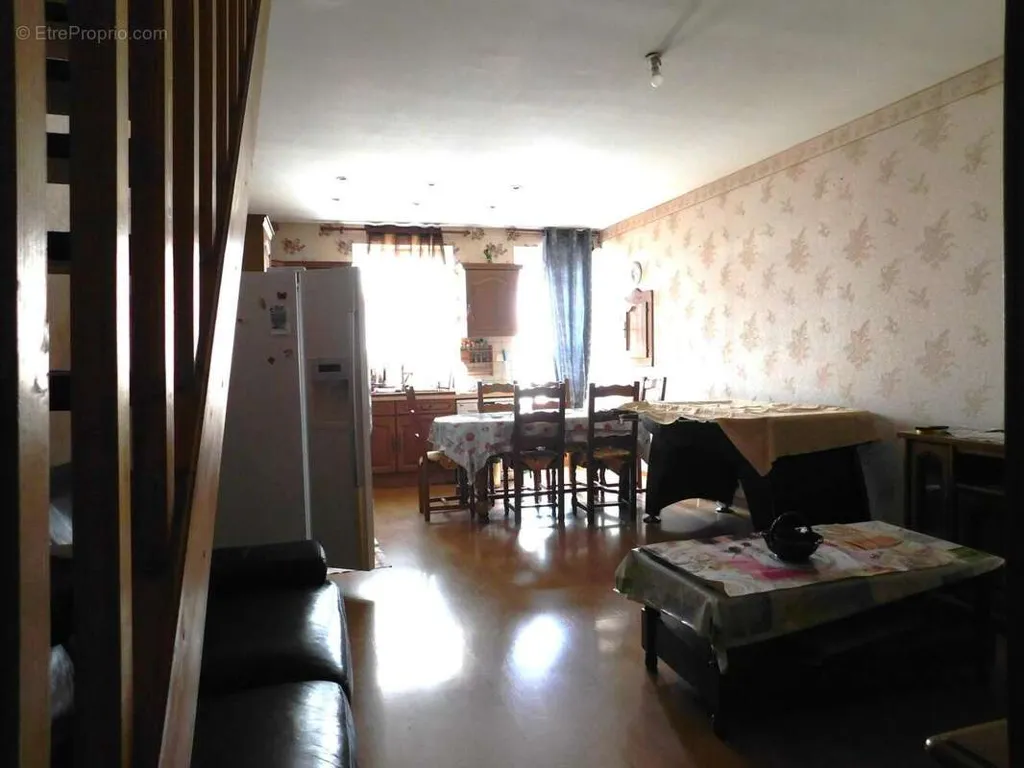 Salle à manger - Immeuble avec 2 Logements à Rambervillers