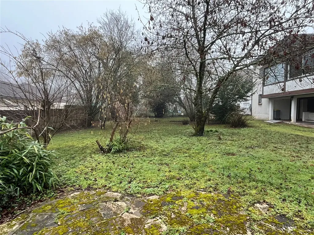 Maison 7 pièces à Pougues Les Eaux