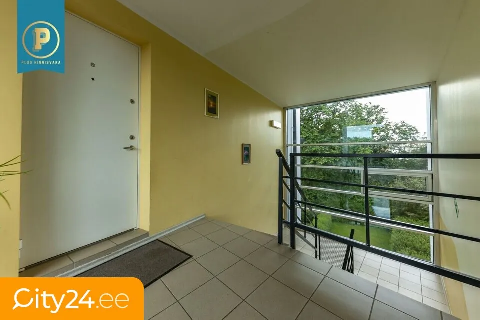 hallway_entrance