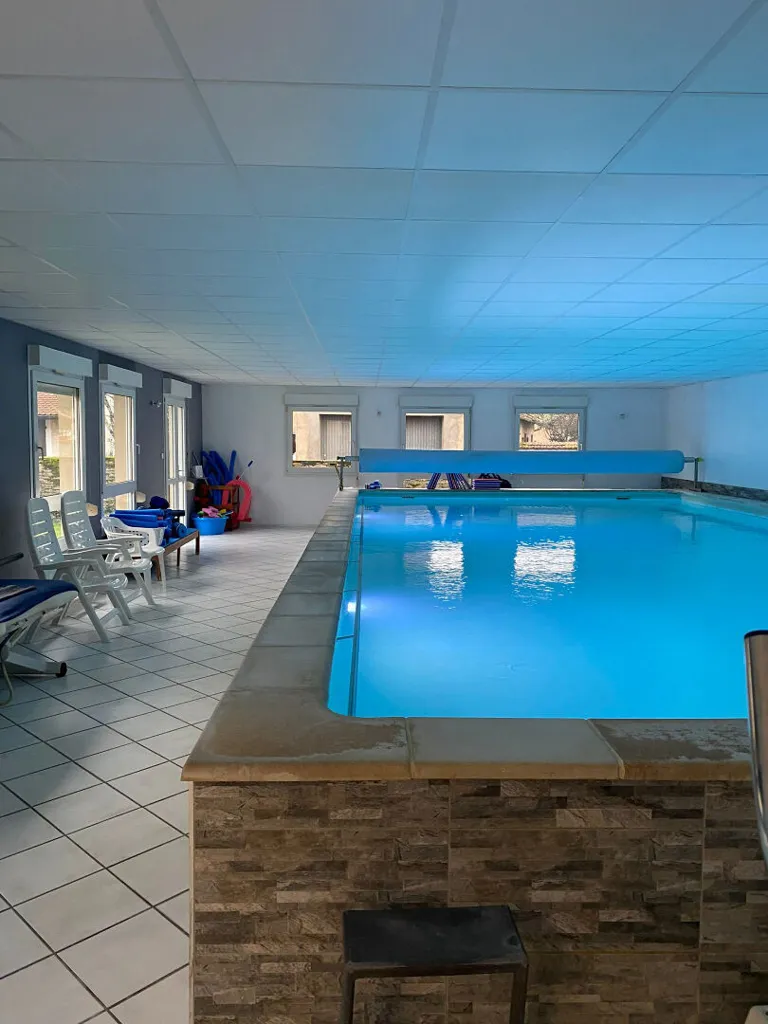 Pool - Detached House with Covered Pool near Vesoul