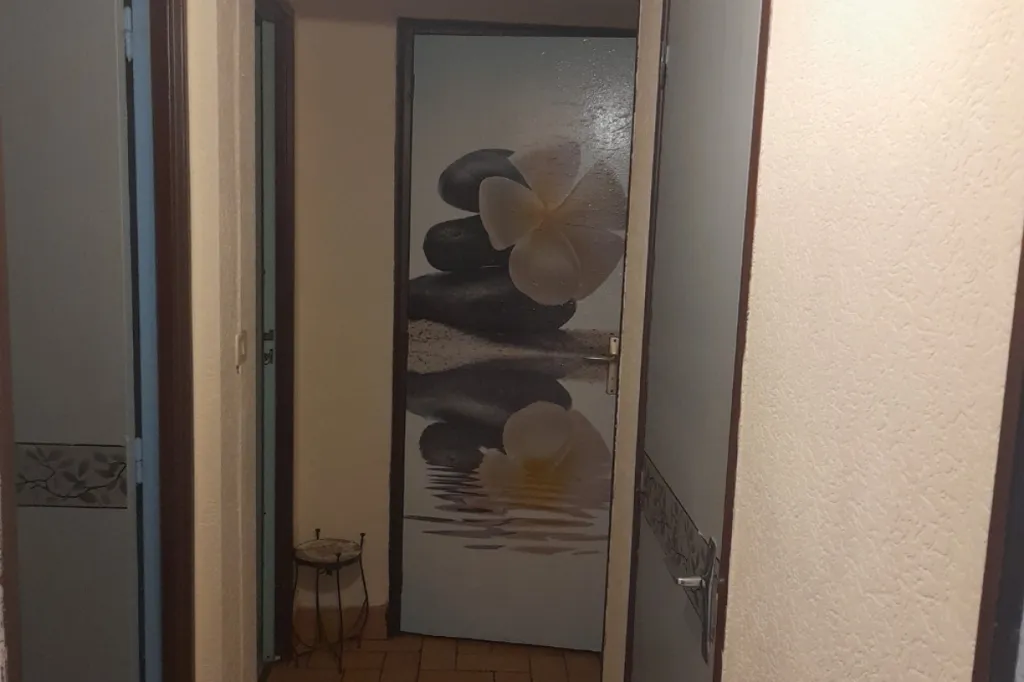 Entrée - Appartement Traversant avec Cave à Port-Vendres