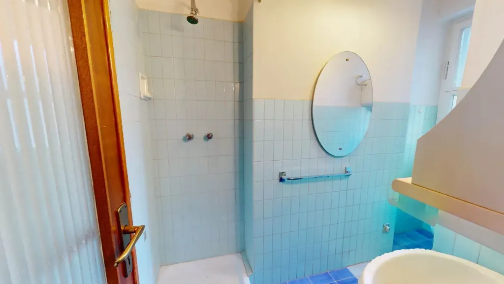 Salles de bain - Top Floor Flat with Panoramic Views in Perugia