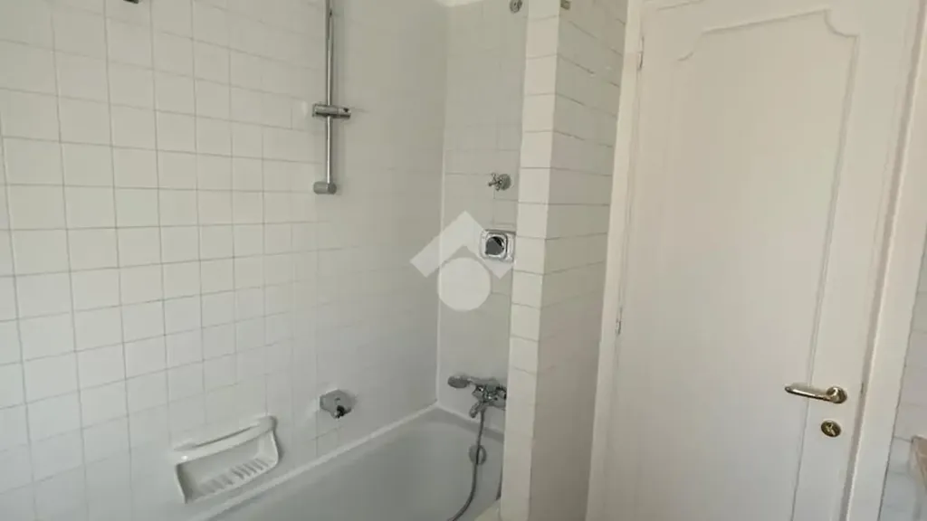 Vannitoad - Rented Duplex with Double Aspect in Rome