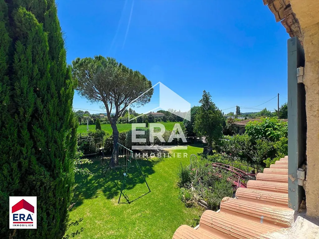 Giardino - Spacious House with Pool in Bédarrides