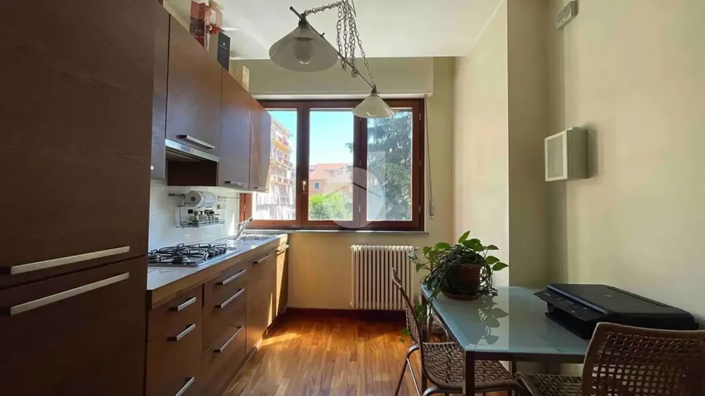 Köök - Rustic Flat with Balcony in Asti