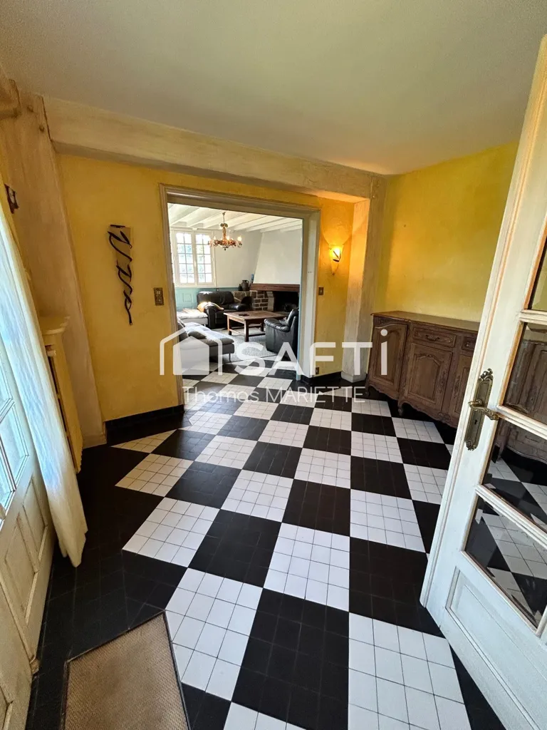 Entrée - Maison en Pierre avec Jardin Clos à MOULINES