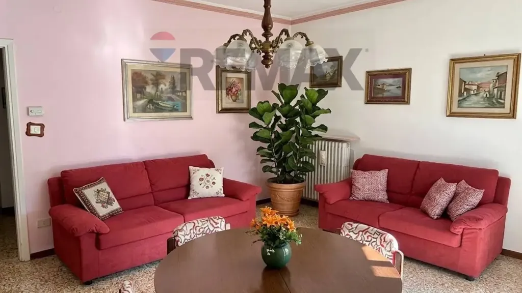 Séjour - Spacious Apartment with Balcony in Lovere