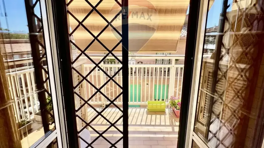 Rõdu - Penthouse with Panoramic Terrace in Casalotti