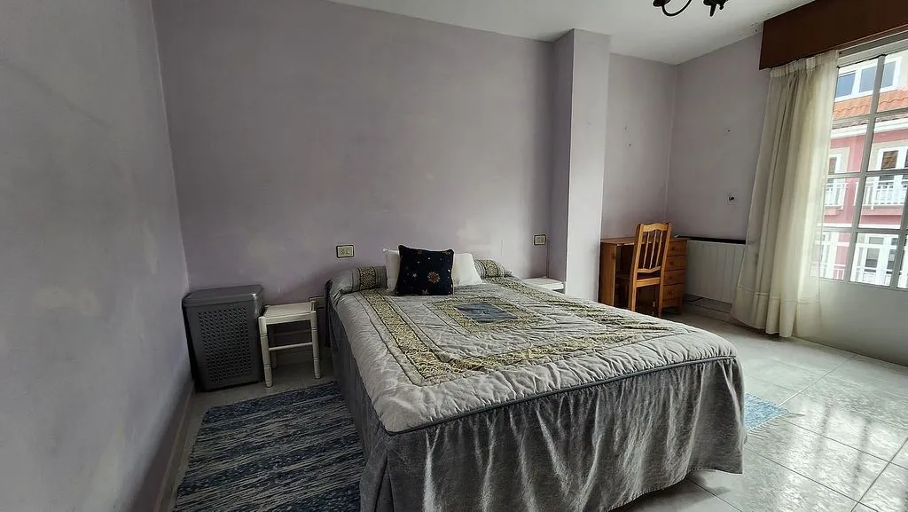 2-Bedroom Flat with Balcony in Miño