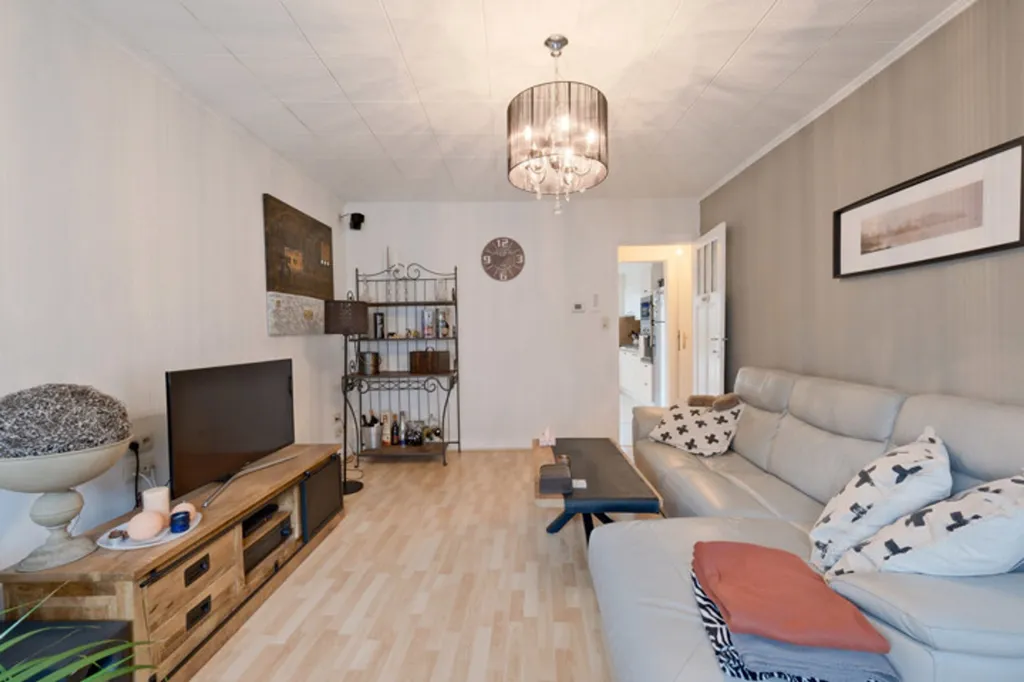 Séjour - Maison Rénovée à Deux Niveaux au Centre de Tervuren