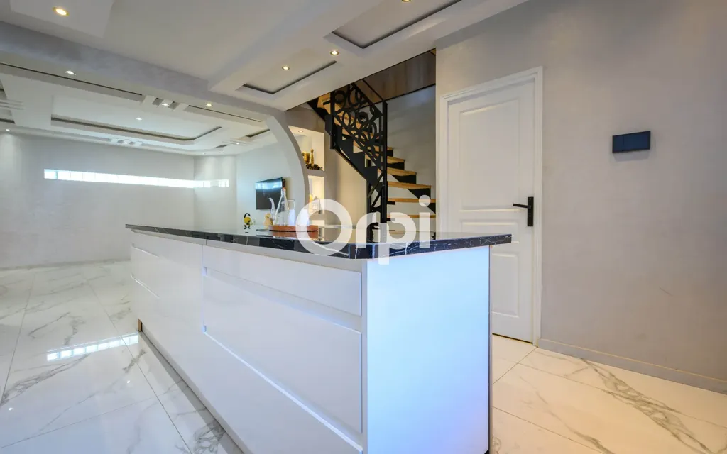 Cuisine - Maison Contemporaine avec Terrasse à Waziers