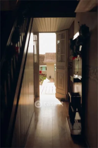 Esik - Spacious Apartment with Garage in Molinella