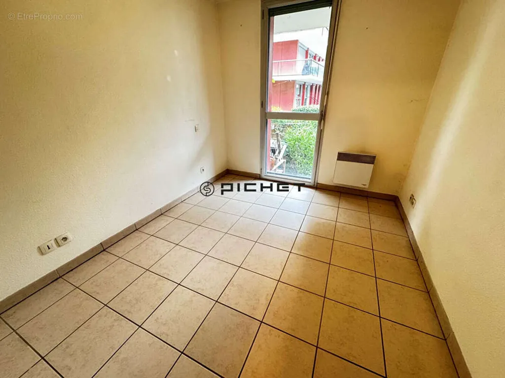 Rooms - Apartment with Private Garden in Bordeaux Chartrons