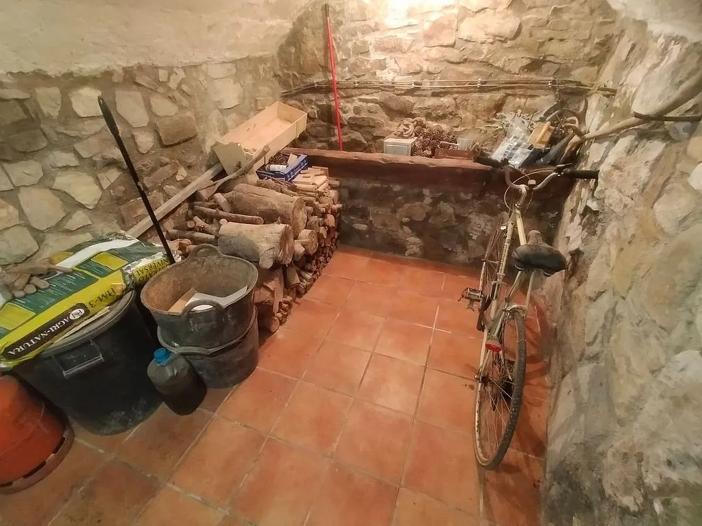 Toad - Sunny Terraced House with Views in Cubells