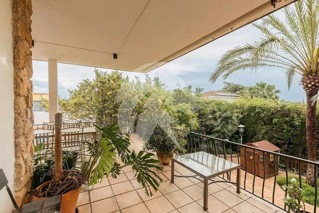 Terrass - Chalet with Pool and Terrace in Montepilar