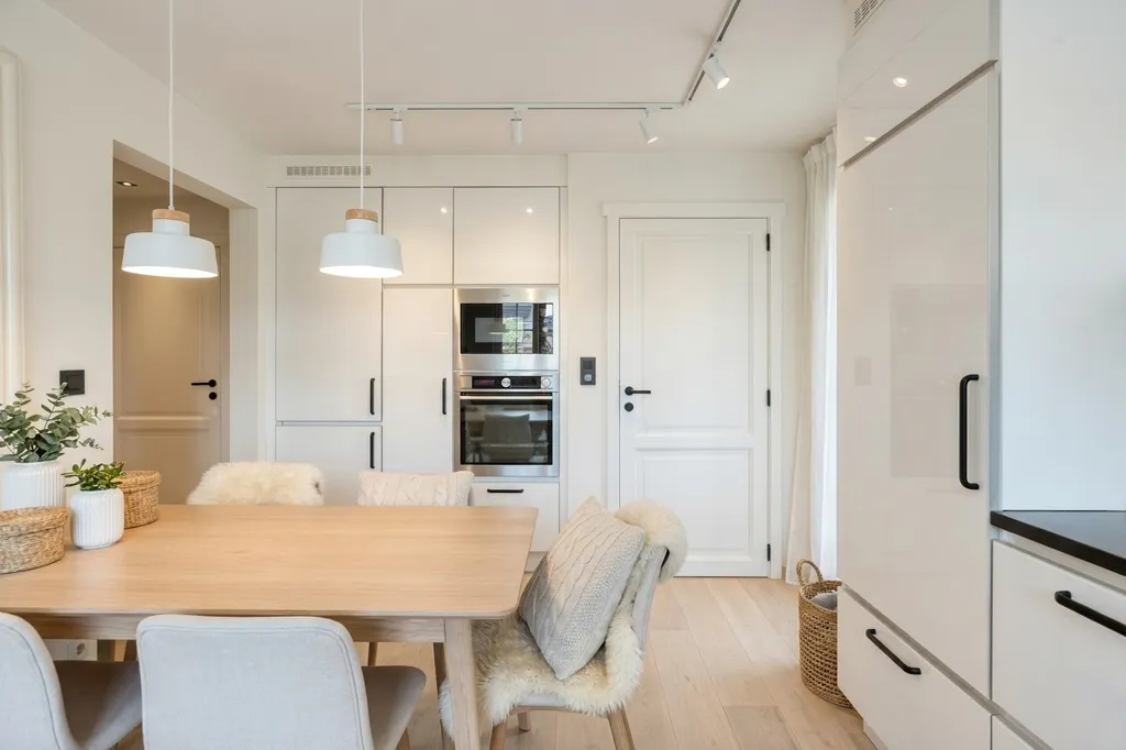 Salle à manger - Half-ouverte Bébouwée avec Jardin à Kuringen