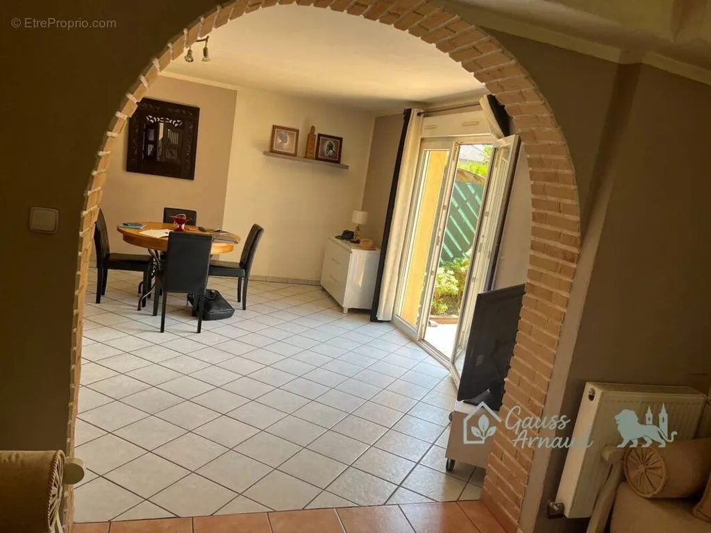 Entrée - Maison Calme avec Jardin à Audincourt